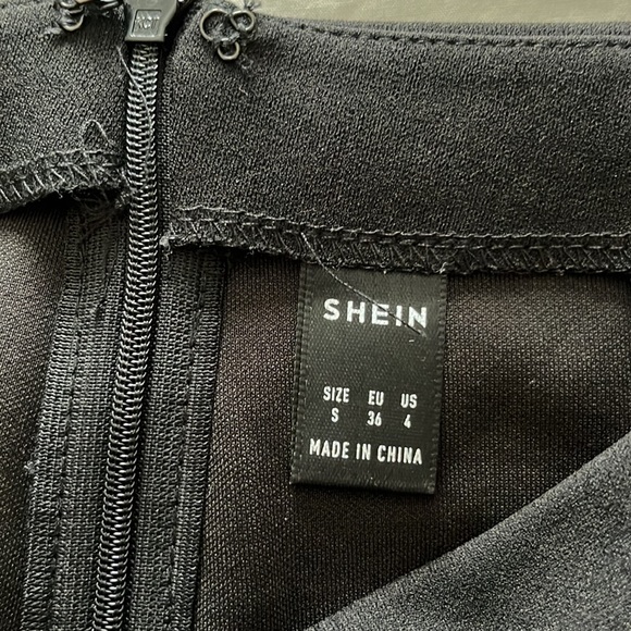 SHEIN Mini skort featuring side slit - Picture 3 of 3